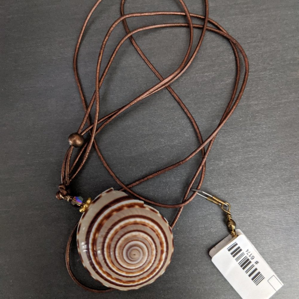 Mini Shell Necklace- BNWT - Picture 2 of 5